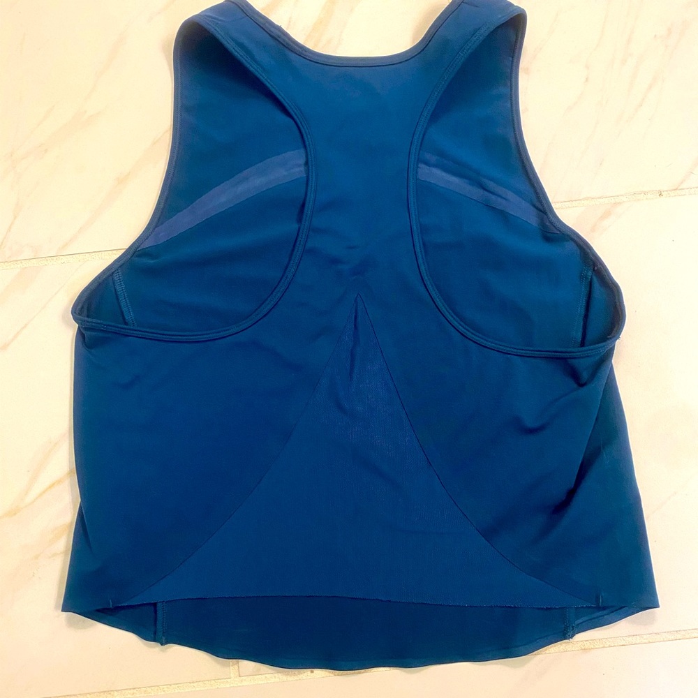 Athleta crop top, teal, size medium